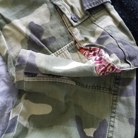 Urban outfitters BDG Camo/trib joggers - Picture 2 of 6